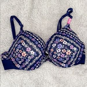 NWT VS Pink Wear Everywhere push-up Bra